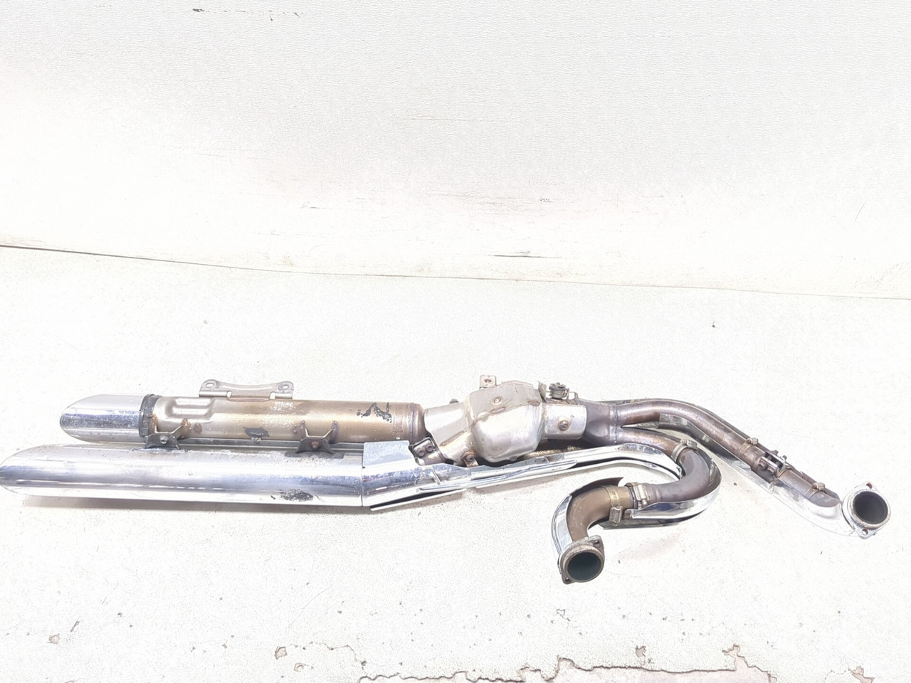 06-25 Suzuki VZR1800 M109R Boulevard Right Exhaust Muffler System