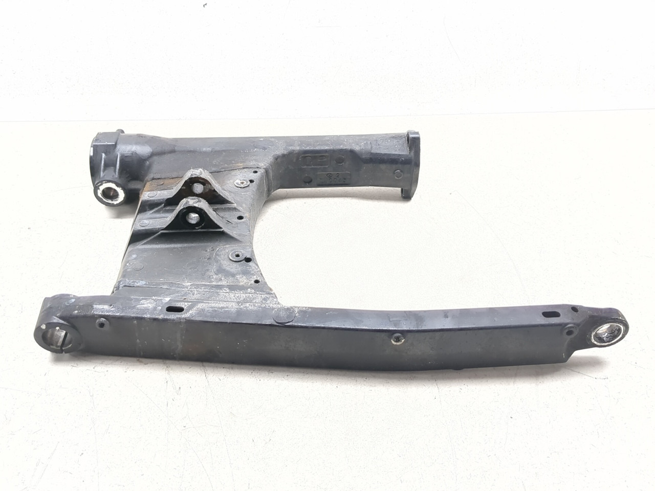 06-25 Suzuki VZR1800 M109R Boulevard Rear Swingarm 61100-48G01-019