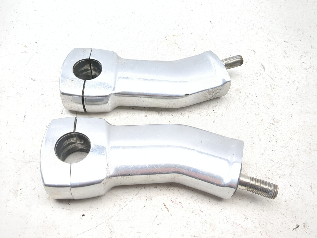 クラブ 05-08 Honda VTX1800 F1 Front Left Right Handlebar Riser Set 53130