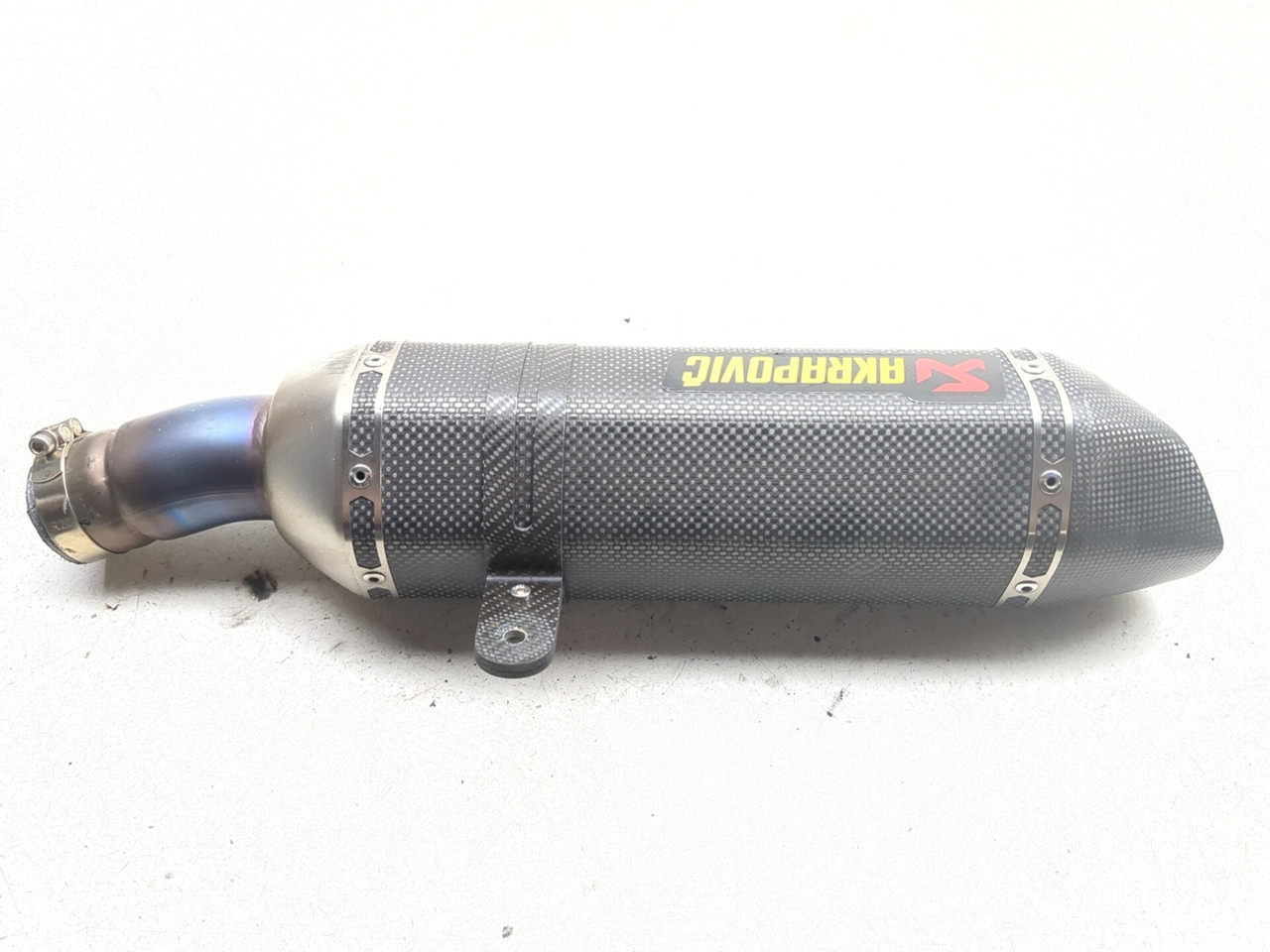 09-16 Suzuki GSXR 1000 Rear Right Akrapovic Hexagonal Carbon Fiber