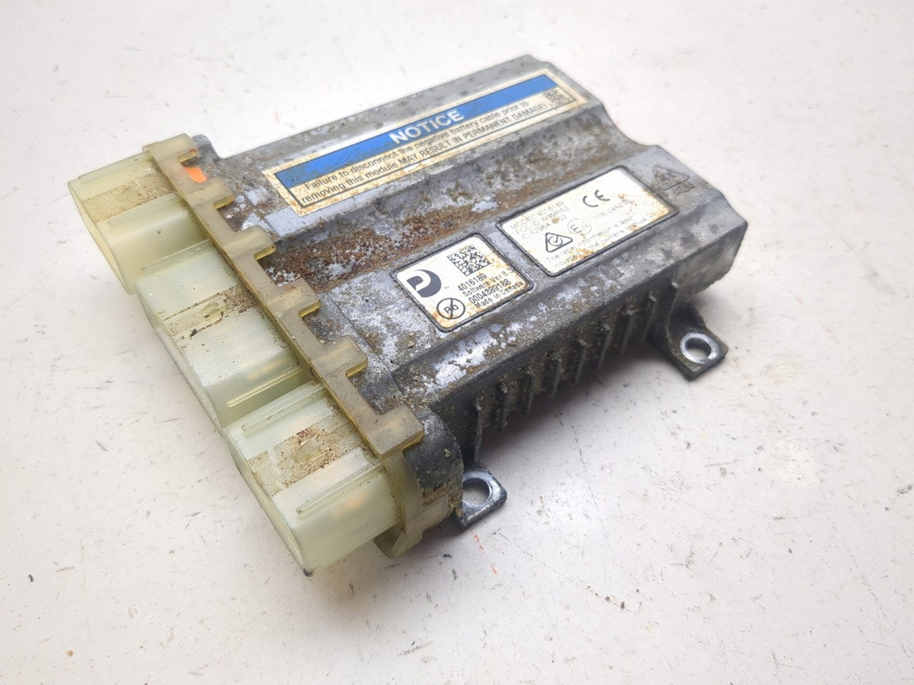 開拓者 16-20 Indian Springfield Vehicle Control Module 4016189 - Sun