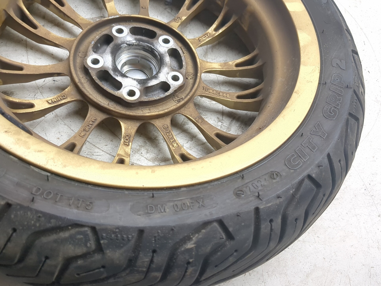 17-26 Vespa Sprint 150 Michelin City Grip 2 Front 110/70-12 Wheel