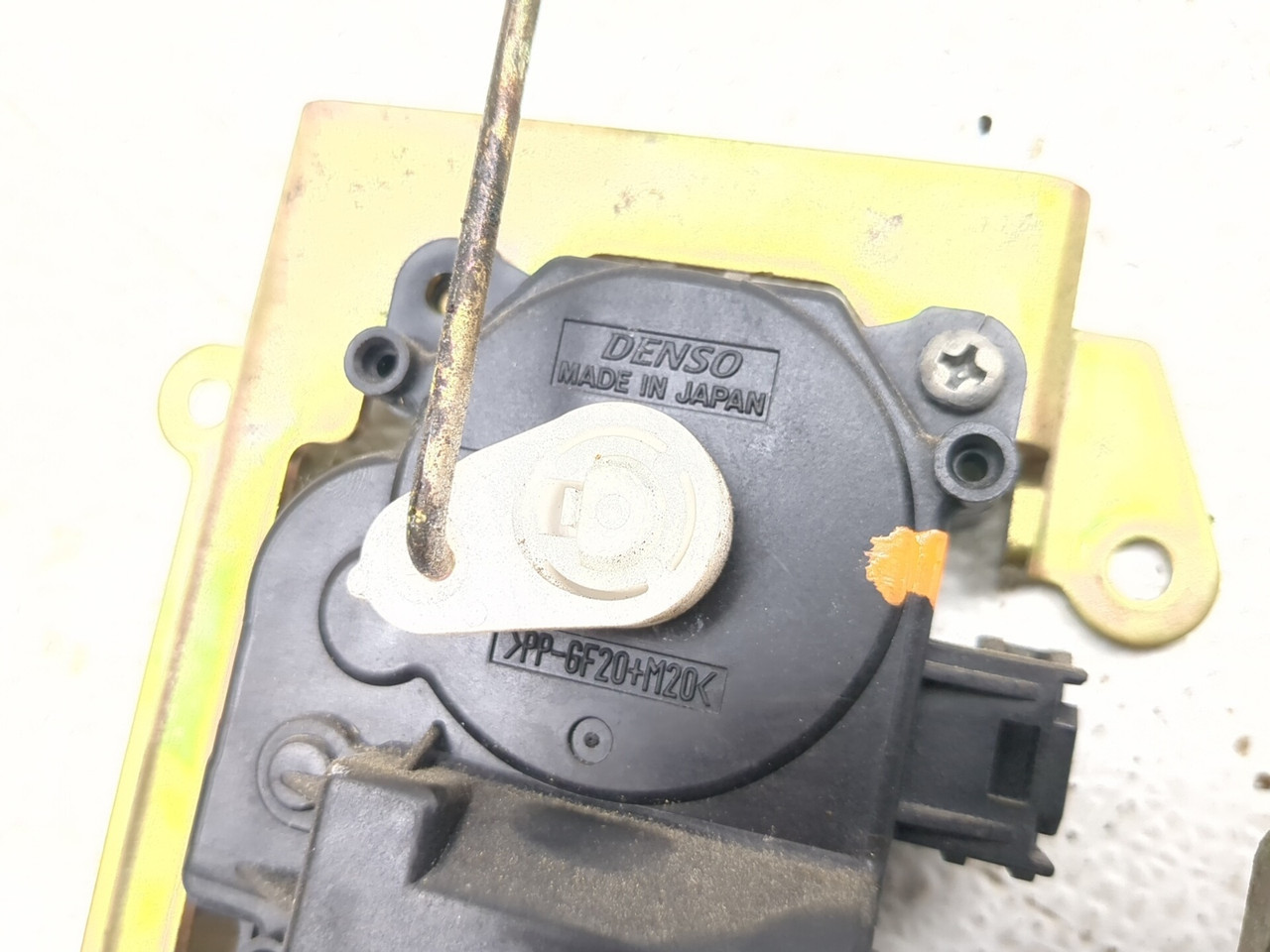 07-13 Kubota RTV 1100 Inner HVAC Air Door Actuator 063700-8330