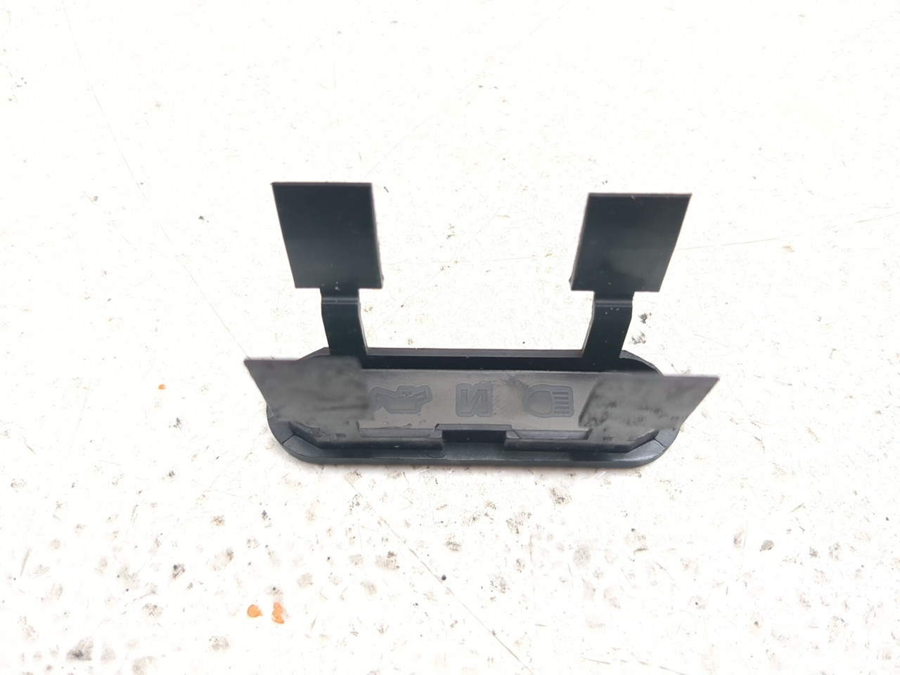 09-13 Harley-Davidson Road Glide FLTR Front Indicator Lamp Bezel