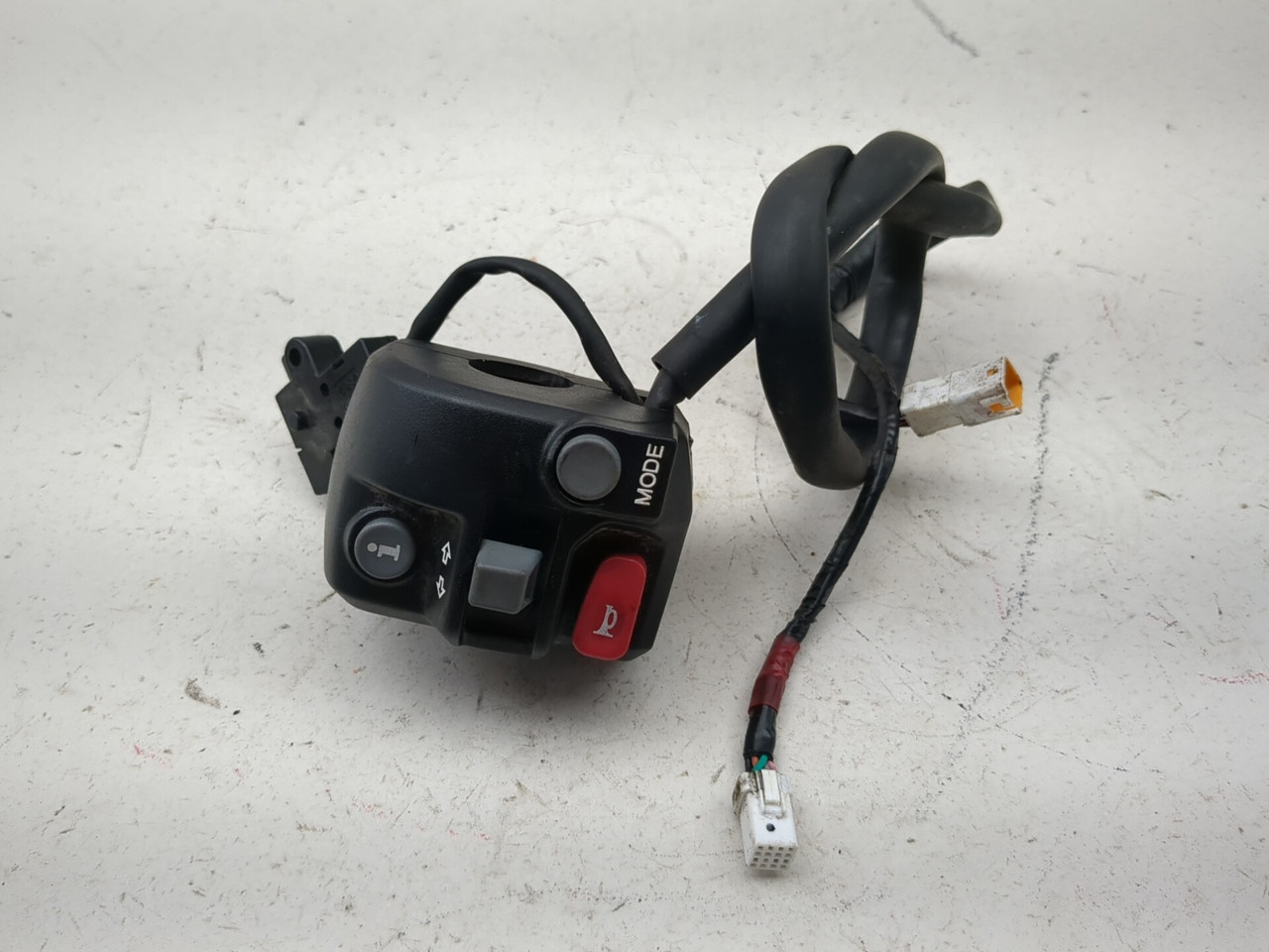 21-24 Triumph Street Twin Front Left Handlebar Switch Assembly