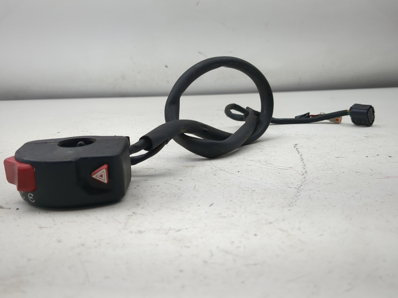 21-24 Triumph Street Twin Front Right Handlebar Switch Assembly