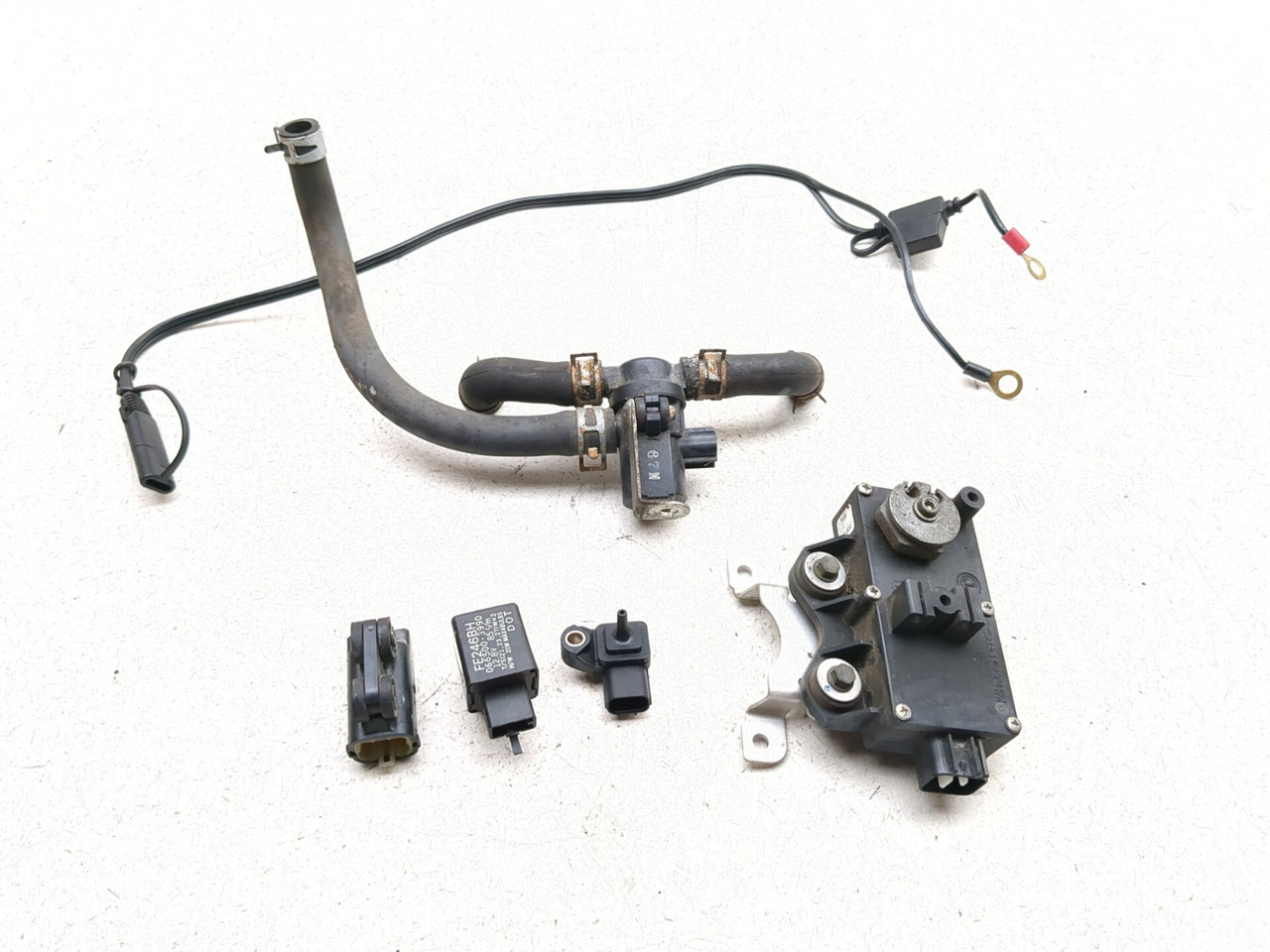 06-16 Yamaha YZF-R6 R6R Exhaust Servo Motor Sensor Relay 2C0-85820