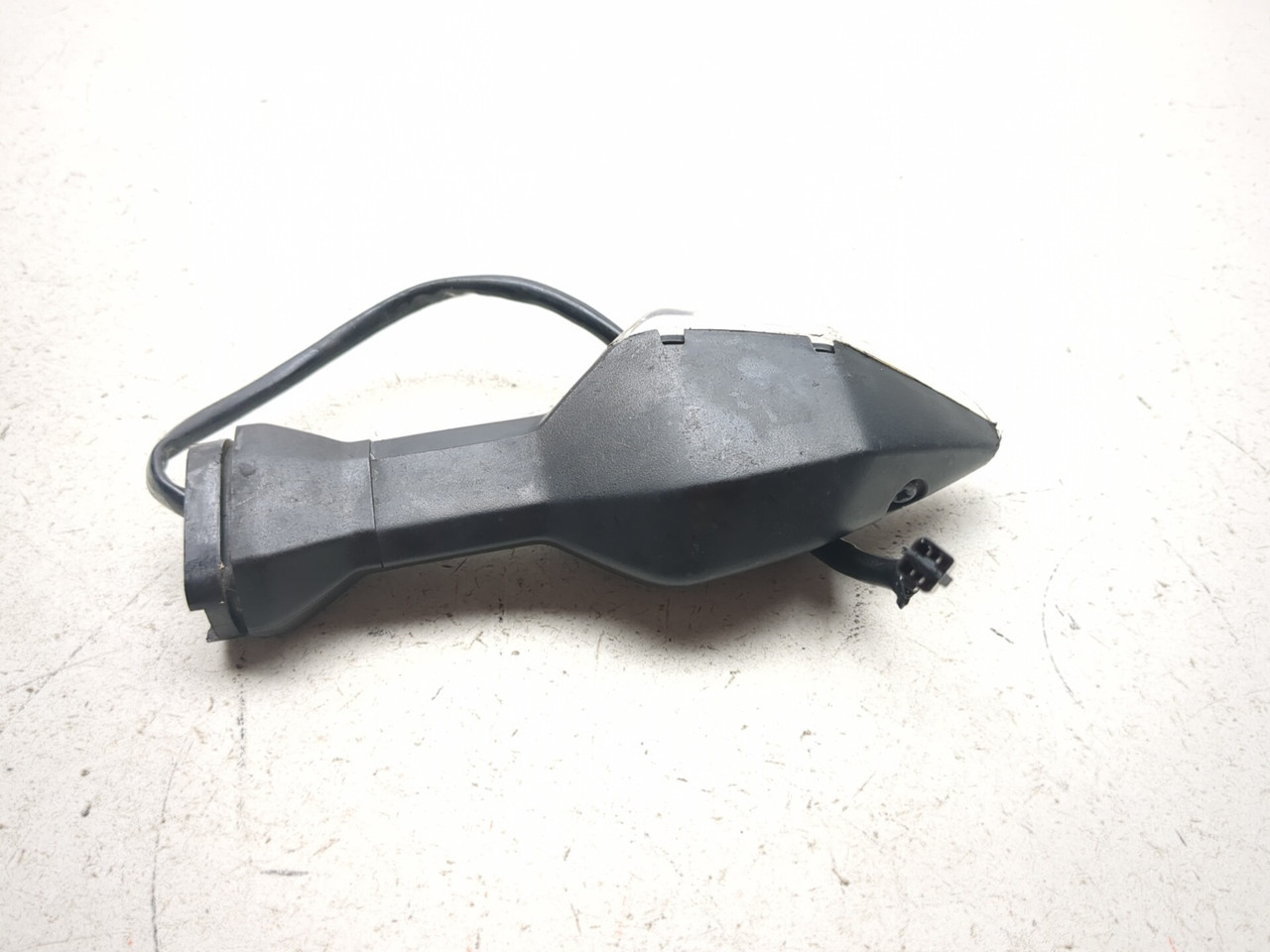 19-23 Kawasaki Ninja ZX6R ZX636K Left Rear Turn Signal 23037-0538