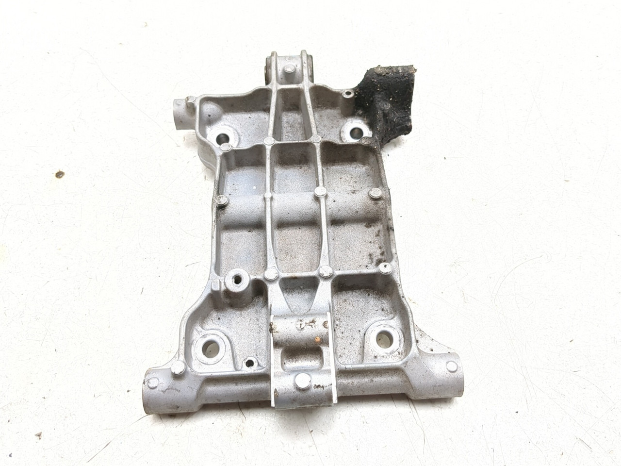 18-26 Kawasaki Ninja 400 EX400 Rear Swingarm Bracket 32036-0376