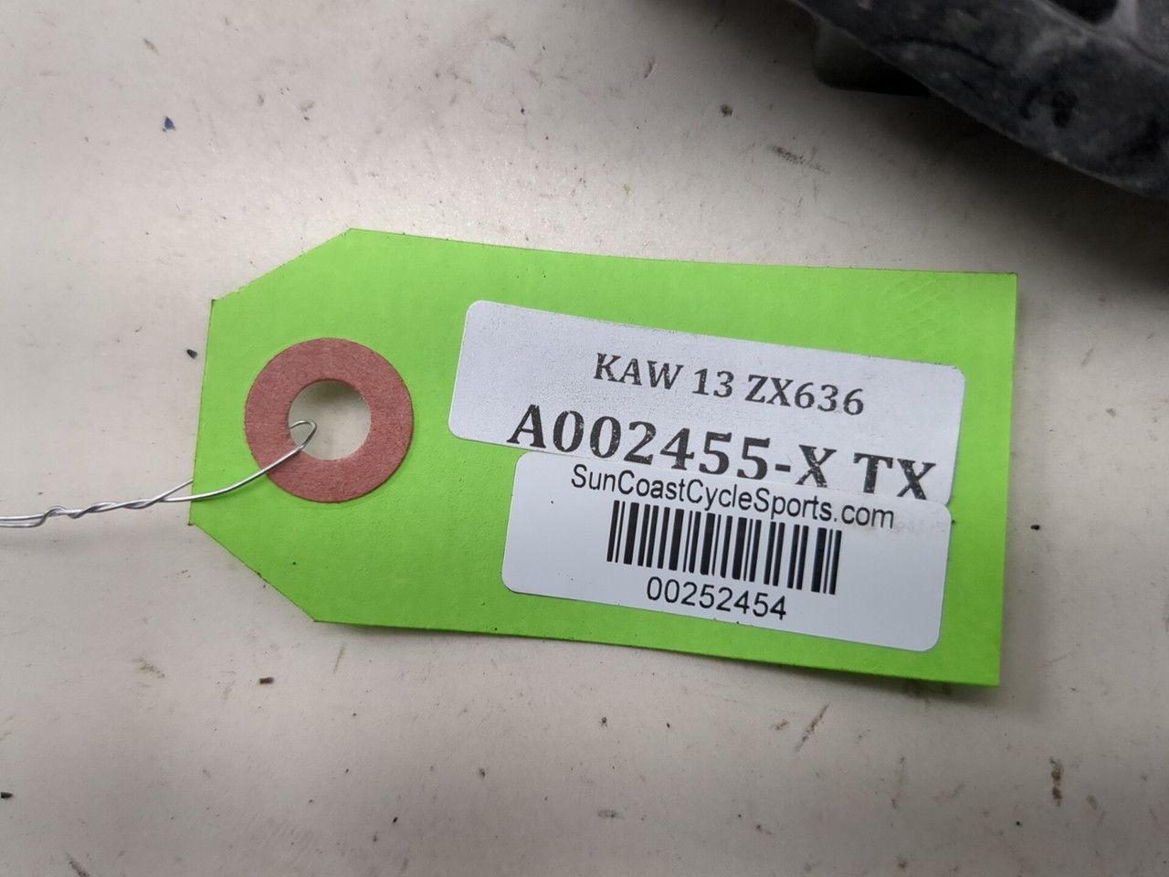 20枚 13-18 Kawasaki ZX 636 ZX6R Under Seat Fender Battery Bracket 32065