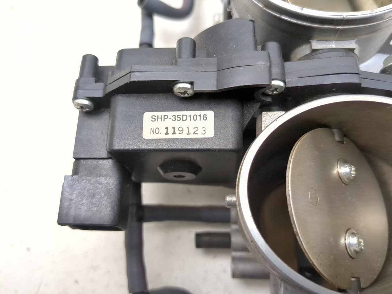 バブリアボディ 13-18 Kawasaki ZX 636 ZX6R Throttle Body Assembly 16163-0772 - Sun
