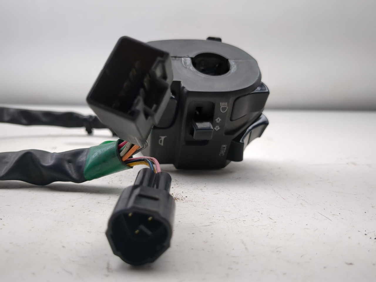 13-18 Kawasaki ZX 636 ZX6R Front Left Handlebar Switch - Sun Coast