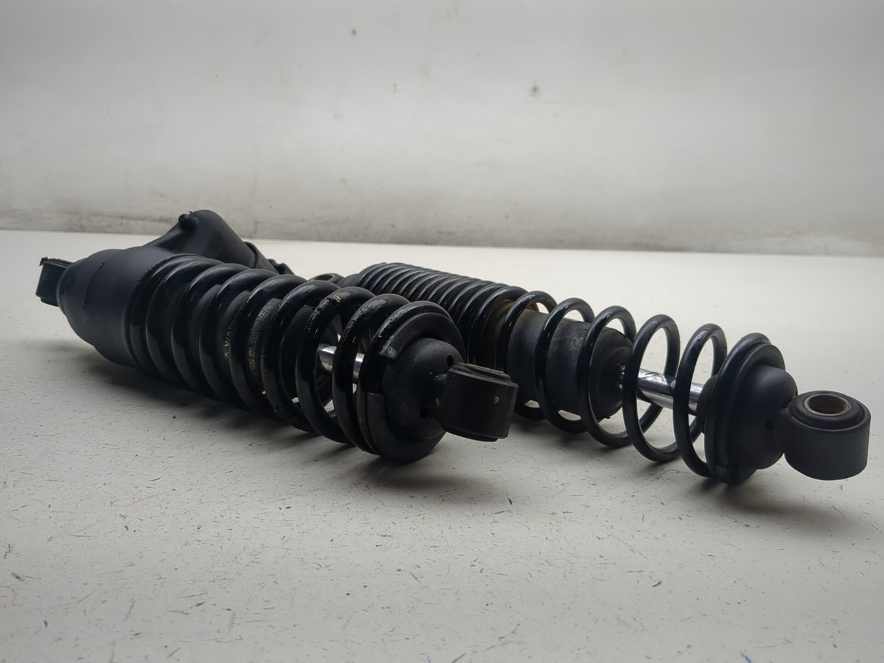 10-12 Harley Street Glide CVO FLHXSE Rear Left Right Shock