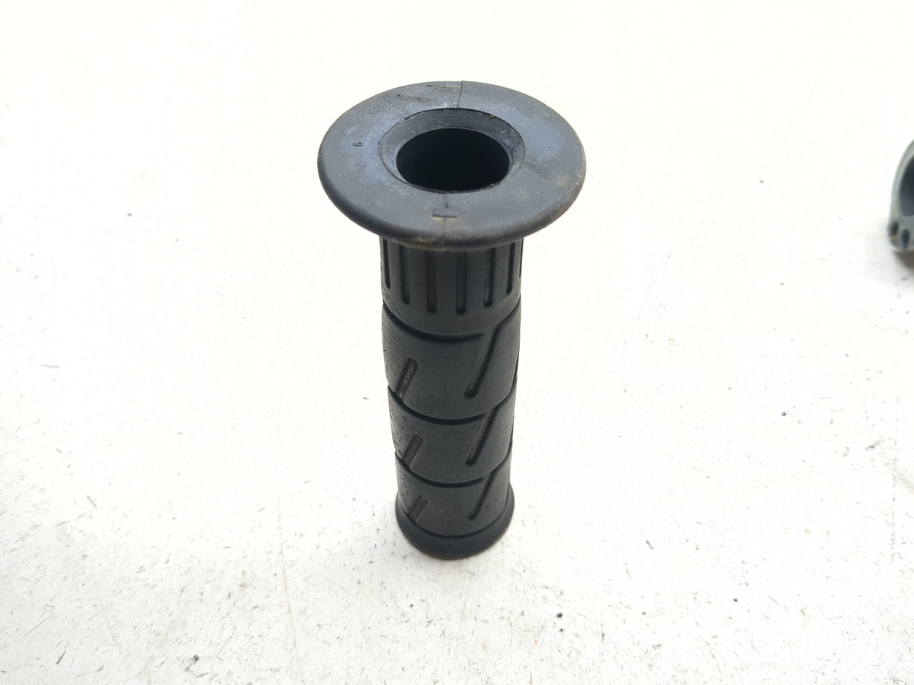 07-08 Kawasaki Ninja ZX600 ZX6R Front Handlebar Grip Set - Sun