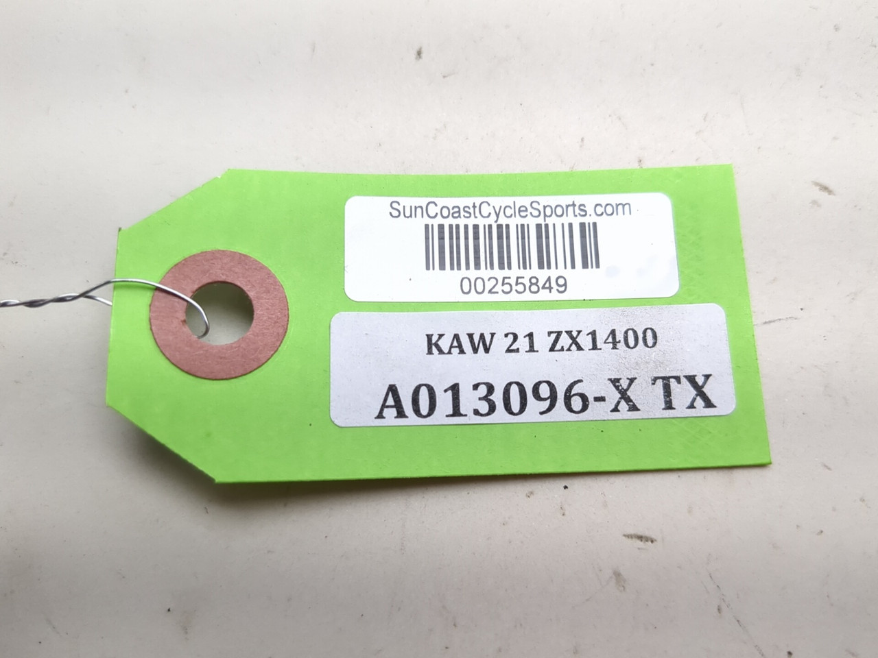 12-23 Kawasaki Ninja ZX14 ZX1400 Rear Inner Fender Undertray 35023