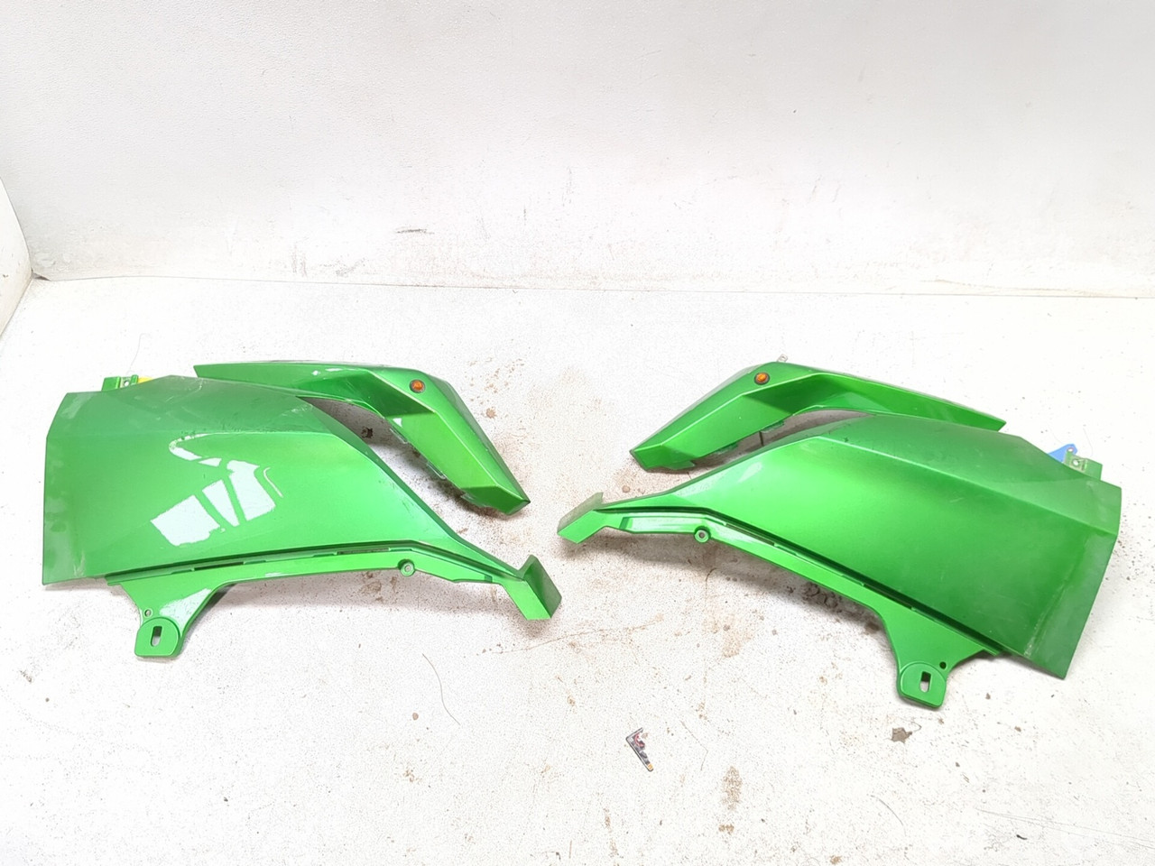 グリーンキャディ 21-26 Kawasaki Teryx4 KRT800 Front Left Right Fender Cover Set