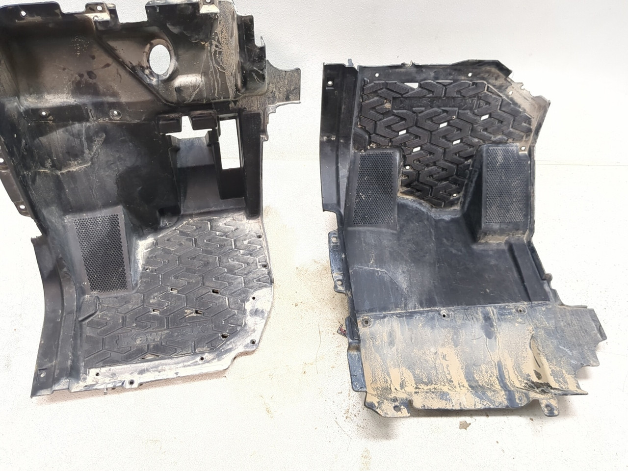 パーツ kentorisu 21-26 Kawasaki Teryx4 KRT800 Front Left Right Floorboard Set - Sun