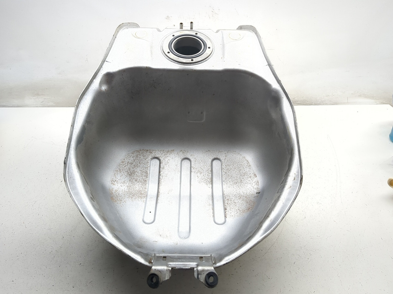 03-04 Suzuki GSXR 1000 GSXR1000 Gas Fuel Tank 44100-18G00-YD8