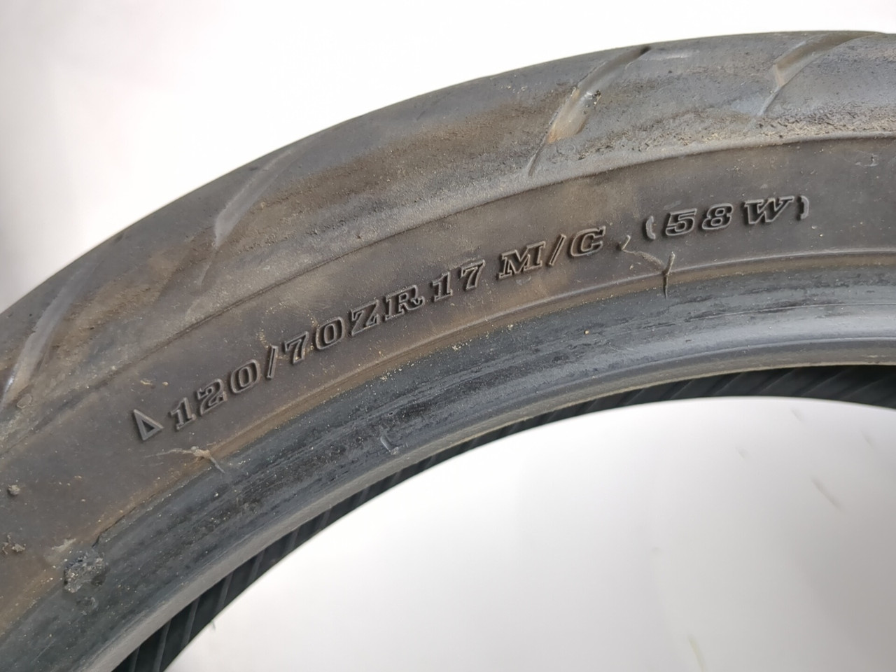 Front Dunlop Sportmax GPR-300F radial 120/70ZR17 Tire DOT 2823