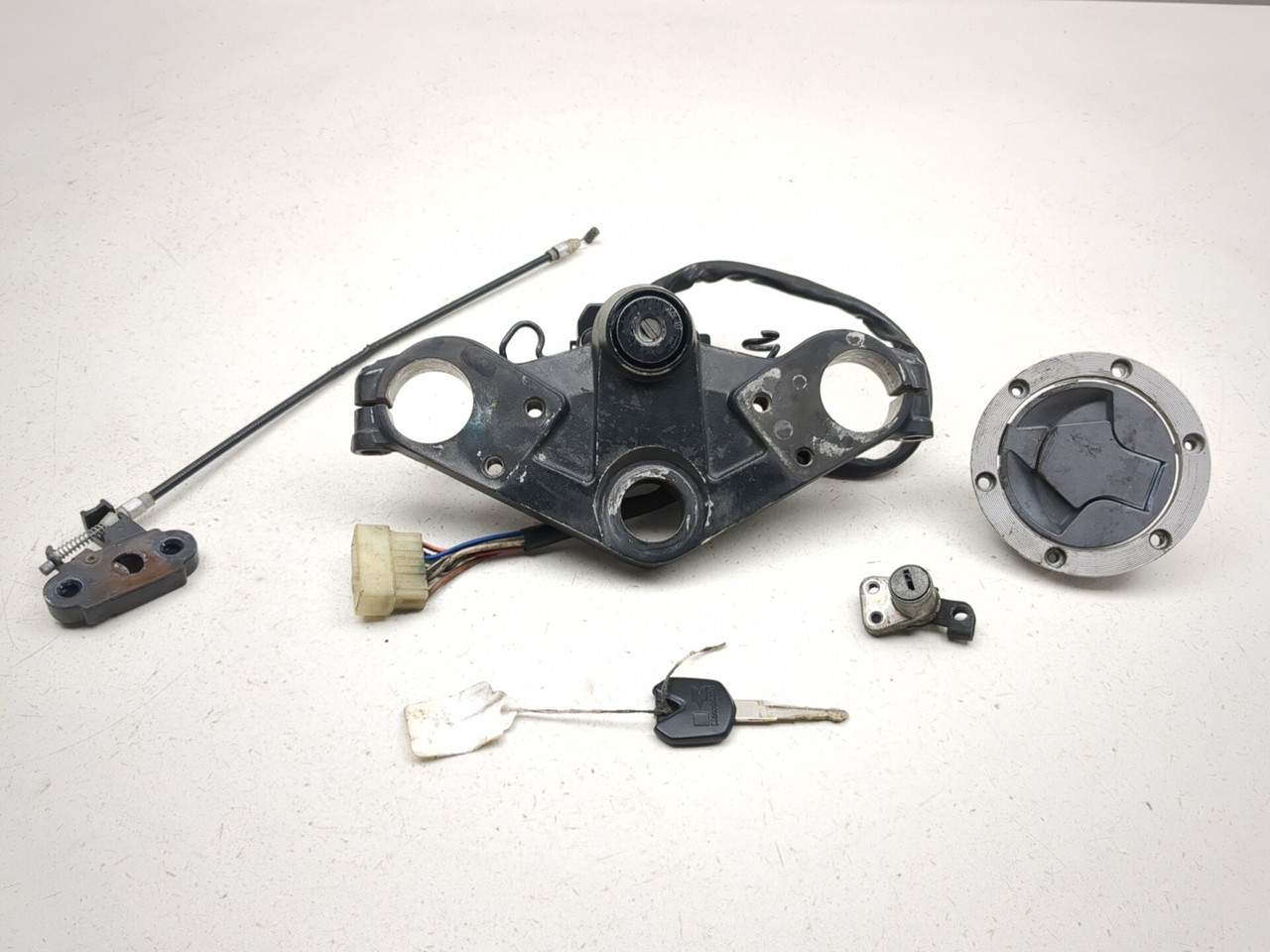 08-12 Kawasaki EX250 Ninja 250 Ignition Switch Gas Cap Seat Lock