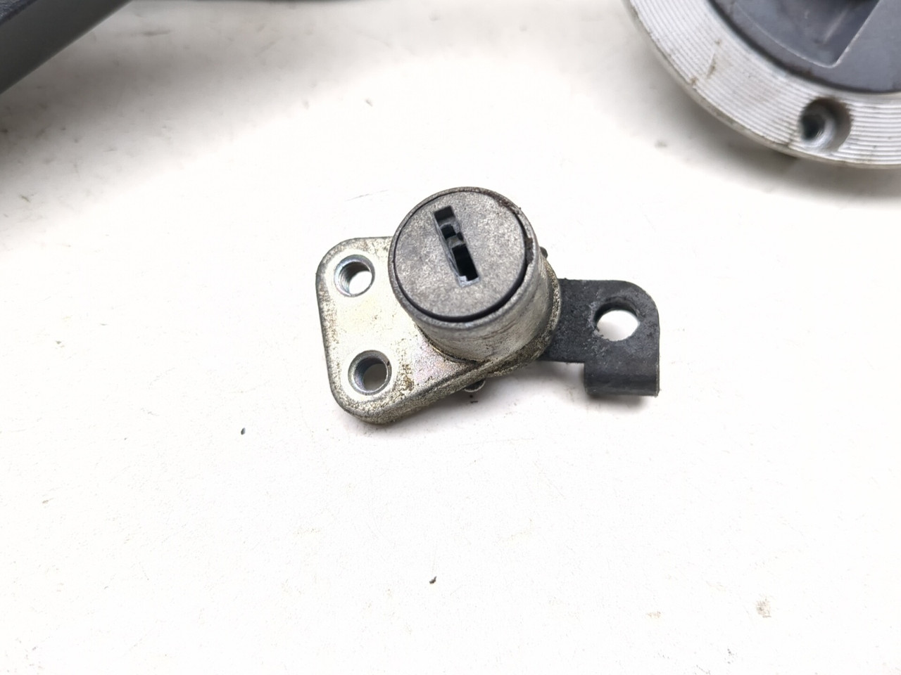08-12 Kawasaki EX250 Ninja 250 Ignition Switch Gas Cap Seat Lock