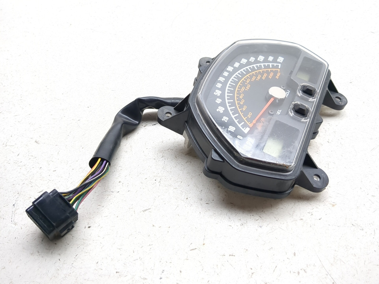 06-25 Suzuki VZR1800 M109R Boulevard Front Speedometer Gauge 34120