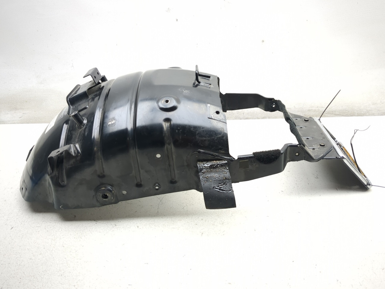 06-25 Suzuki VZR1800 M109R Boulevard Rear Inner Fender Mudguard