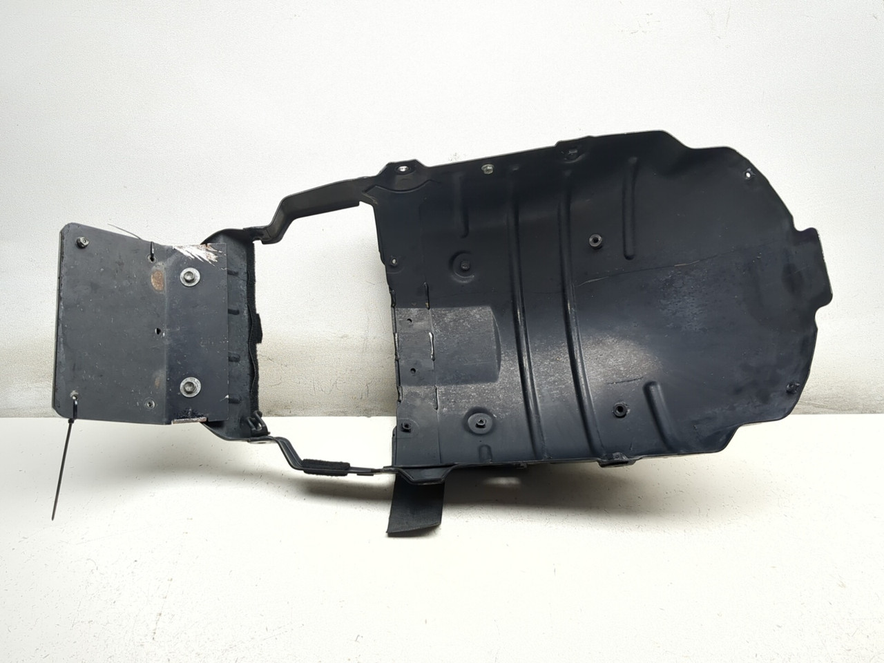 06-25 Suzuki VZR1800 M109R Boulevard Rear Inner Fender Mudguard