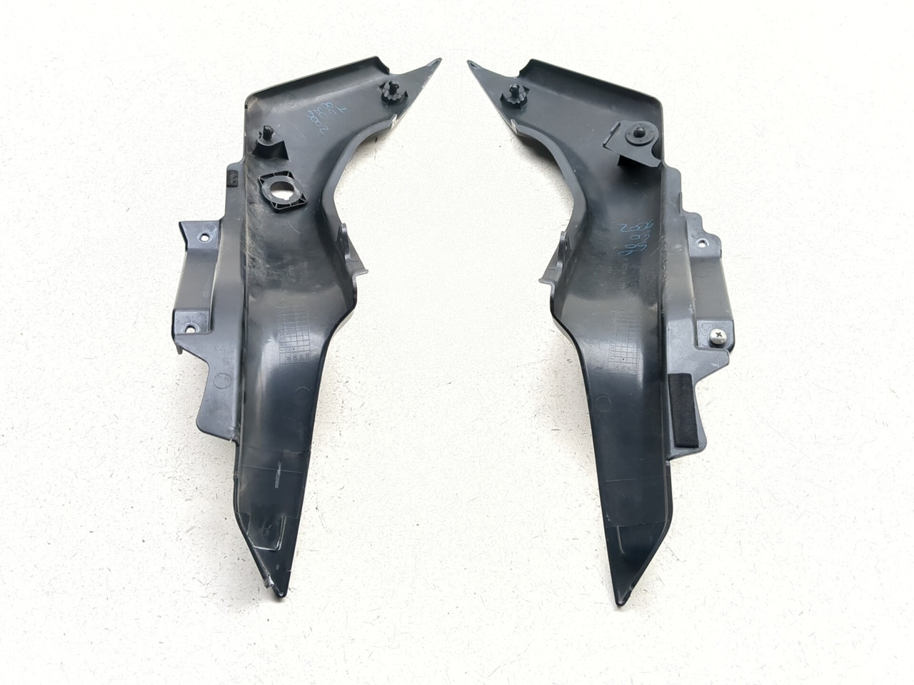 06-25 Suzuki VZR1800 M109R Boulevard Rear Fender Side Cover Set