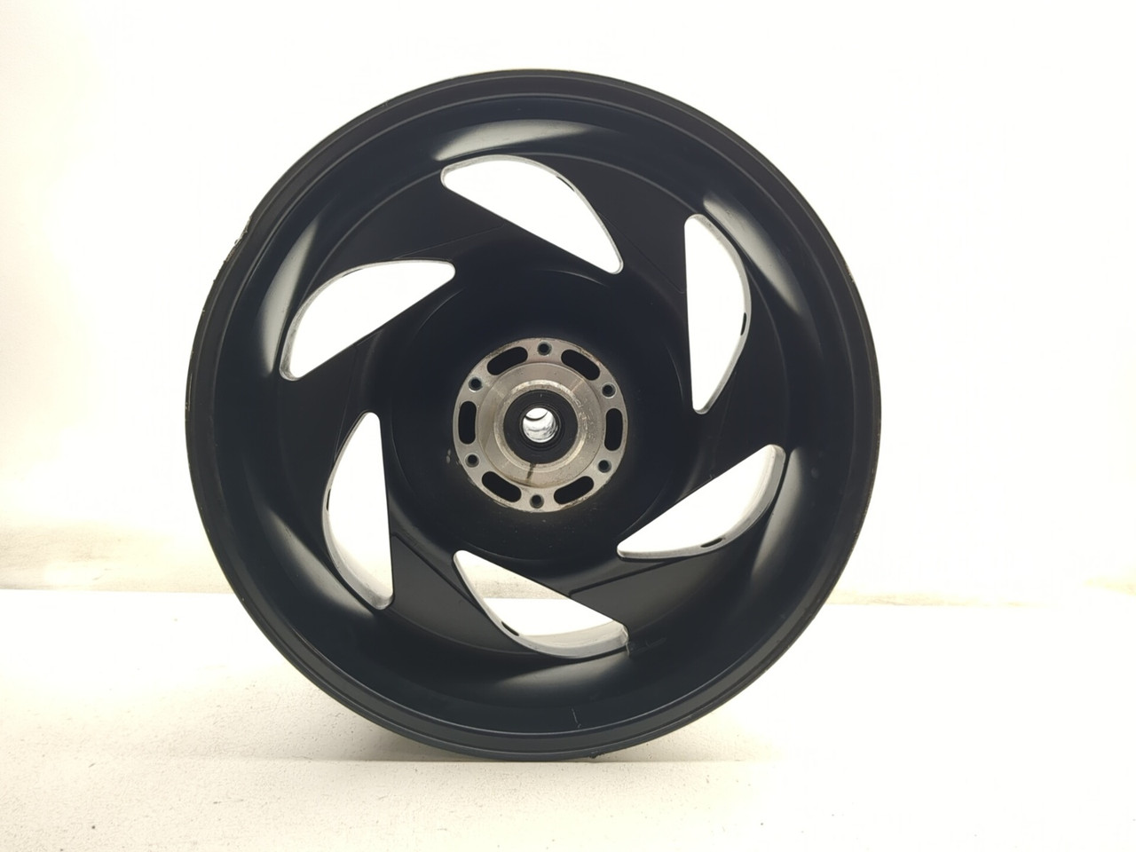 たろまる 06-25 Suzuki VZR1800 M109R Boulevard Rear Wheel Rim 18X8.50 - Sun