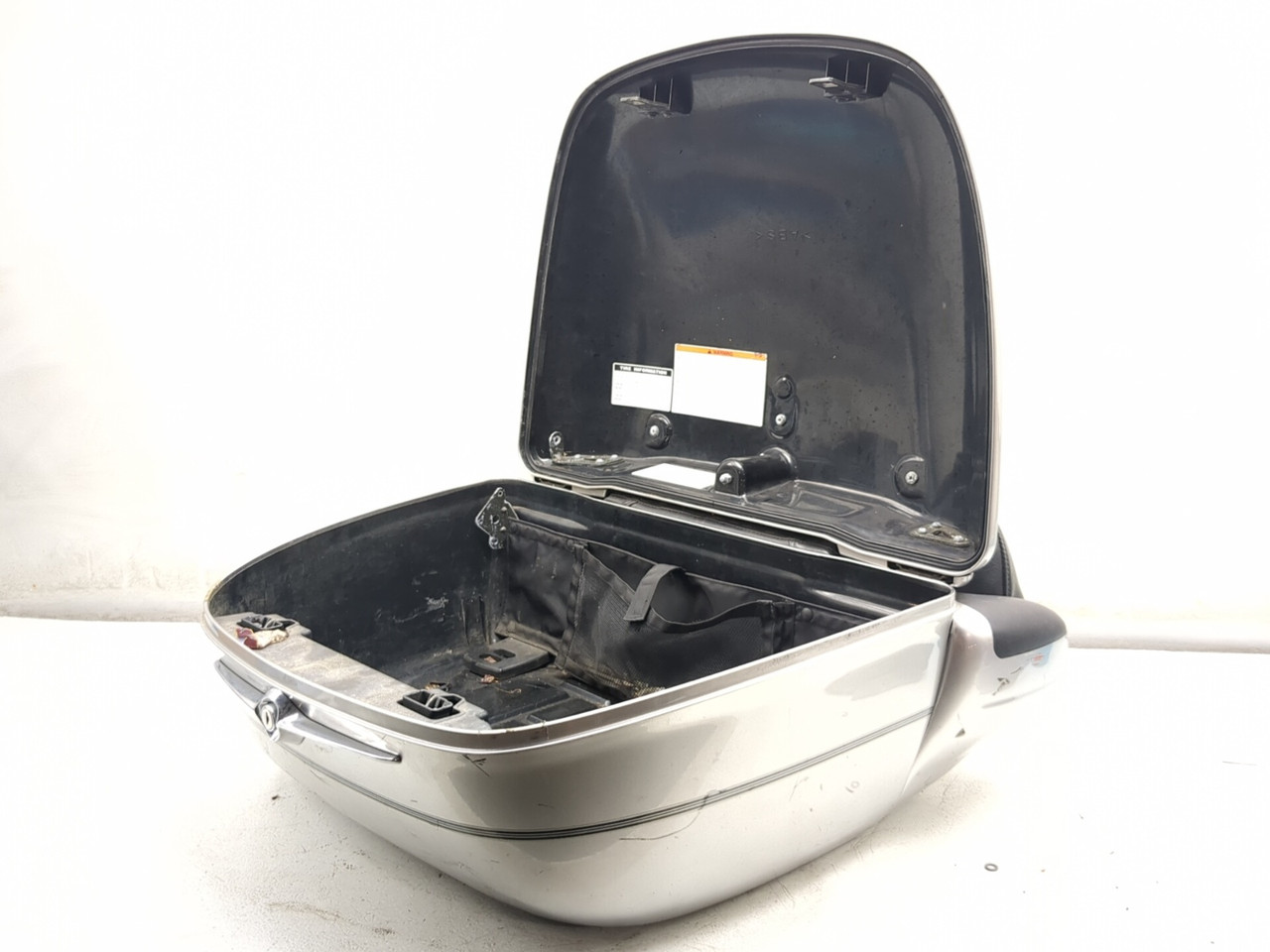 99-13 Yamaha Royal Star Venture XVZ1300 Rear Travel Trunk - Sun