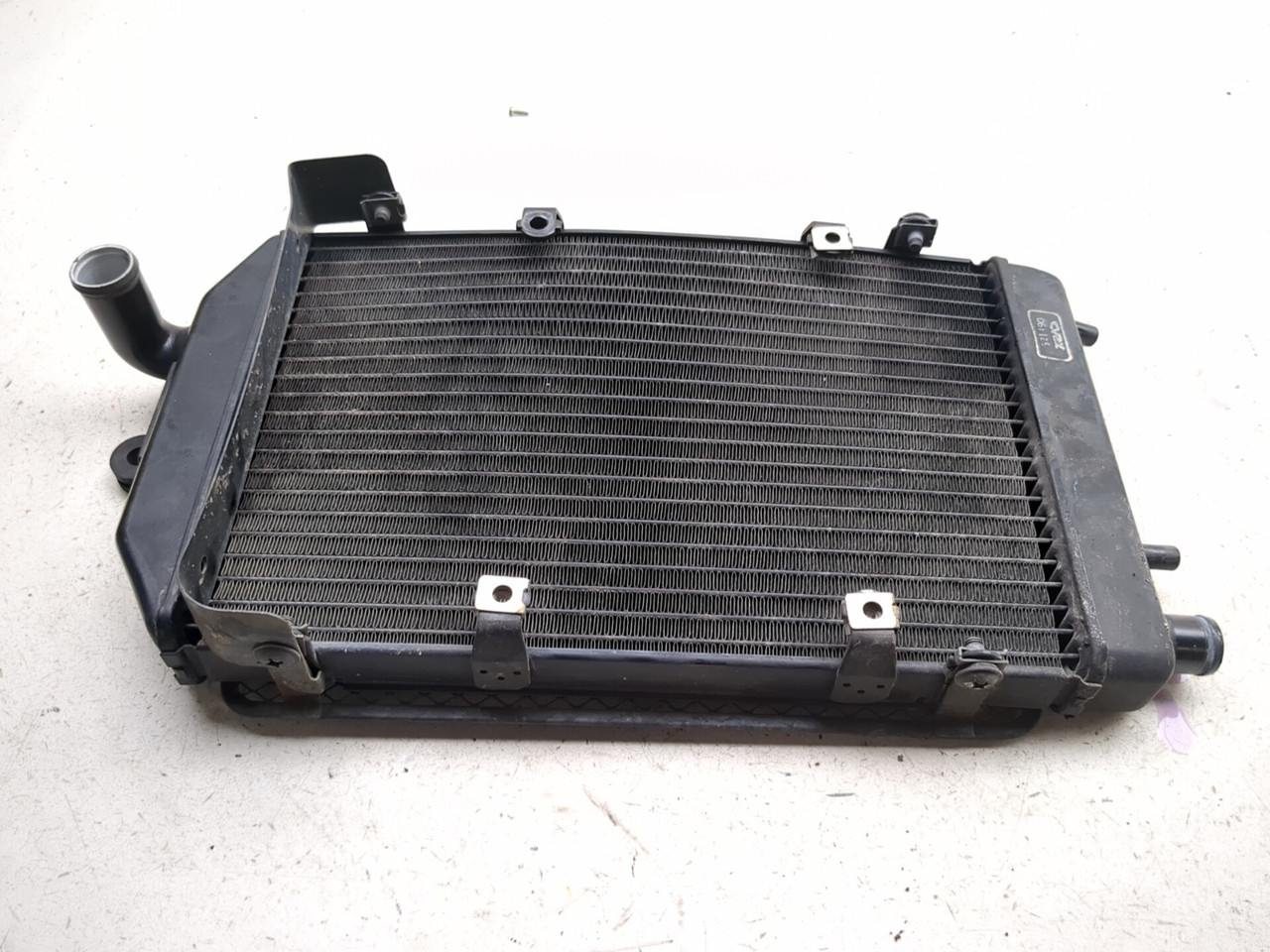 K A　直接受渡し 09-23 Kawasaki VN1700A Vulcan Voyager 1700 Radiator Guard Assembly