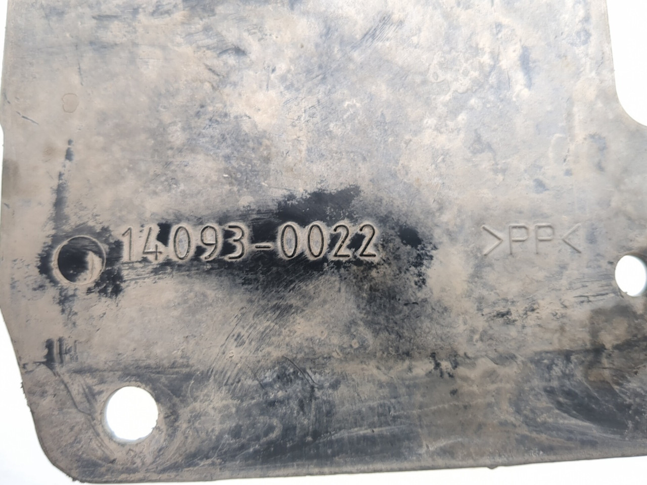 15-23 Kawasaki KVF750 Brute Force 750 Front Top Inner Cover 14093