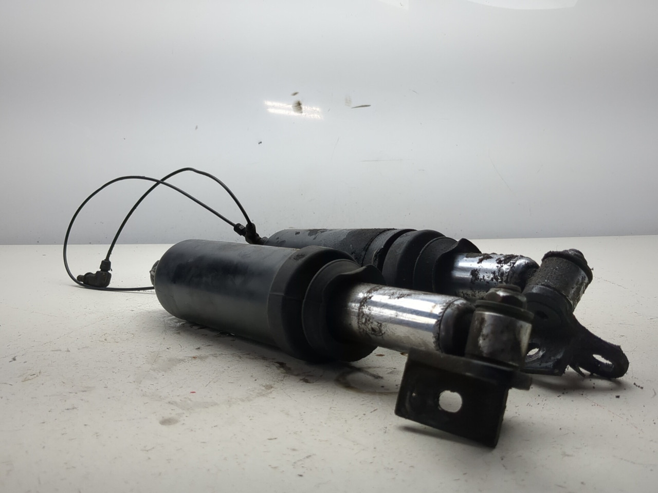 84-96 Harley-Davidson Electra Glide Classic FLHT Rear Air Shock