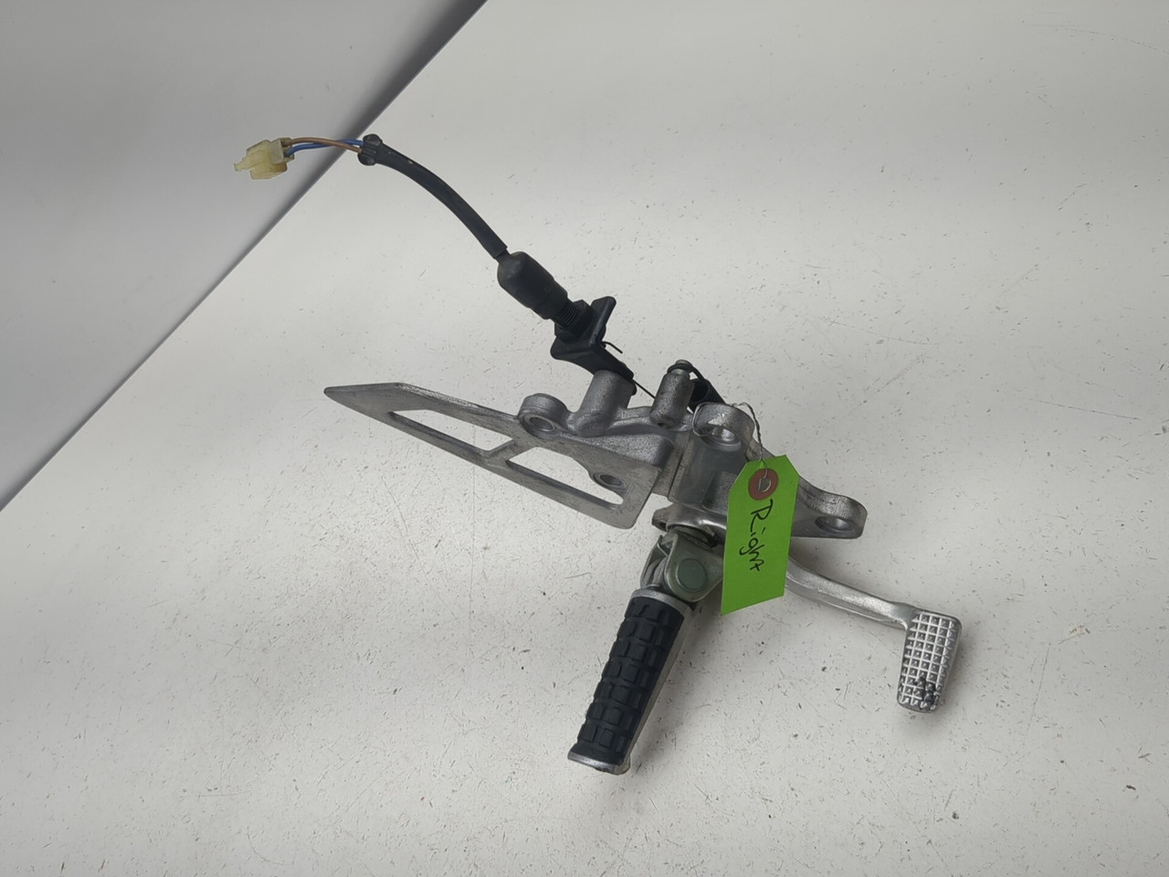 95-97 Kawasaki Ninja ZX6R ZX600 Front Left Right Foot Peg Set