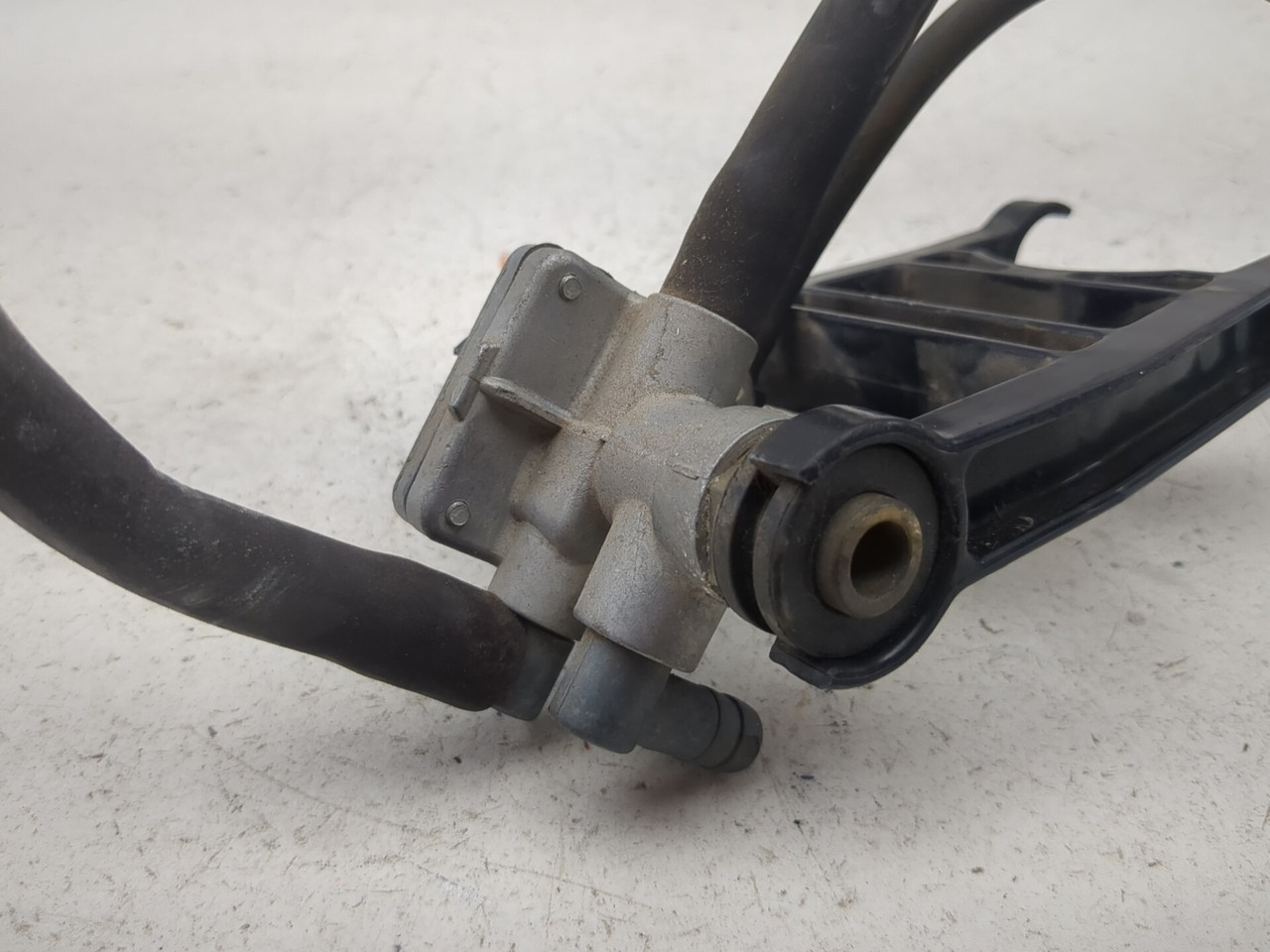 95-97 Kawasaki Ninja ZX6R ZX600 Vacuum Switch Valve - Sun Coast