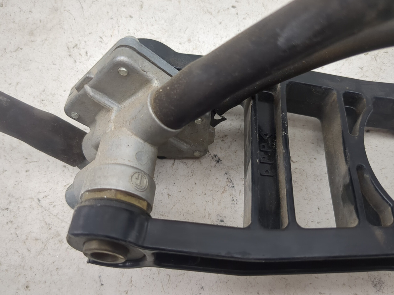 95-97 Kawasaki Ninja ZX6R ZX600 Vacuum Switch Valve - Sun Coast