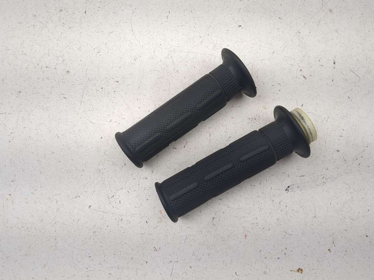 95-97 Kawasaki Ninja ZX6R ZX600 Front Left Right Handlebar Grip