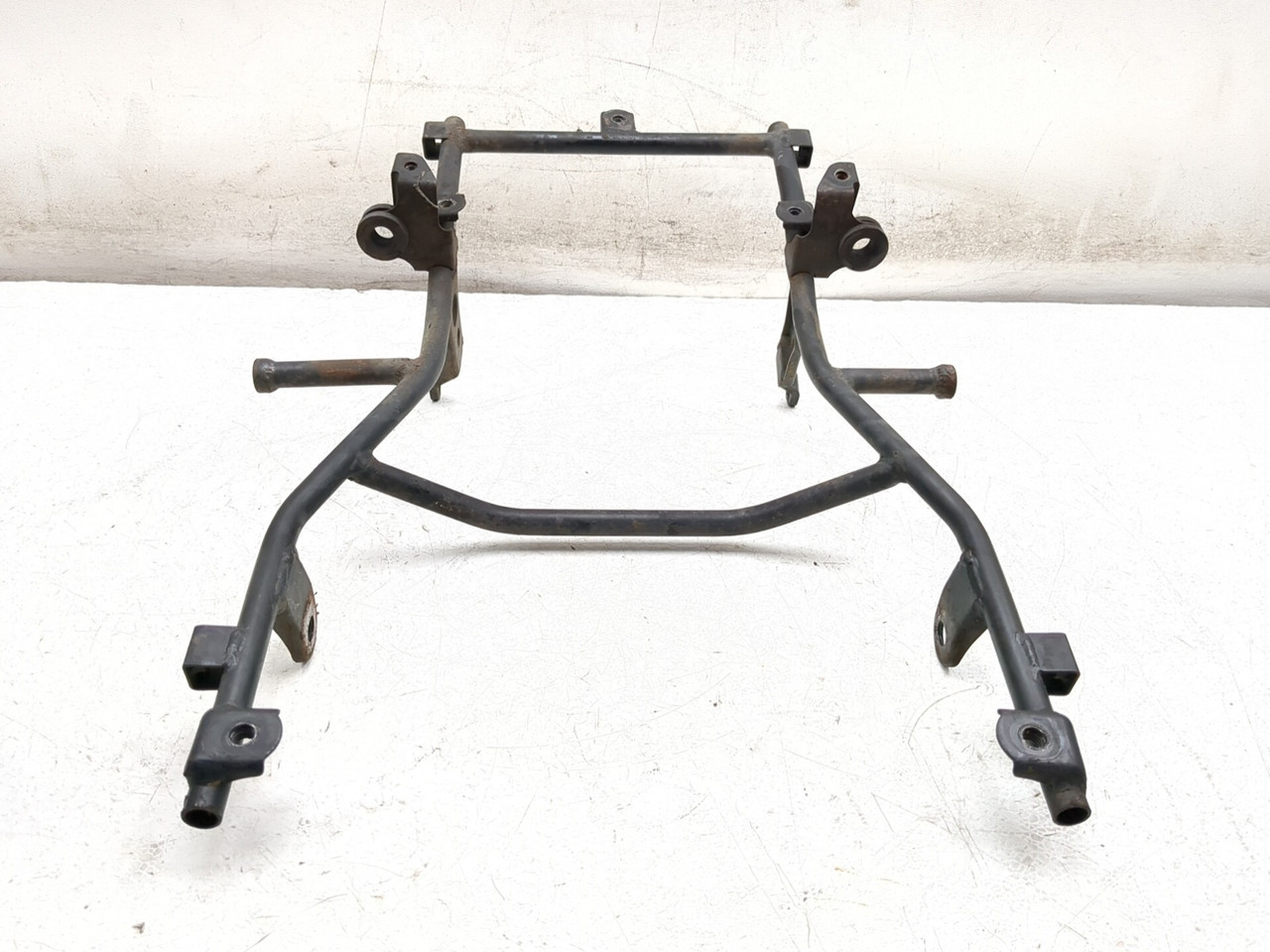 86-06 Kawasaki Concours ZG1000 Front Upper Fairing Stay 23062-1100