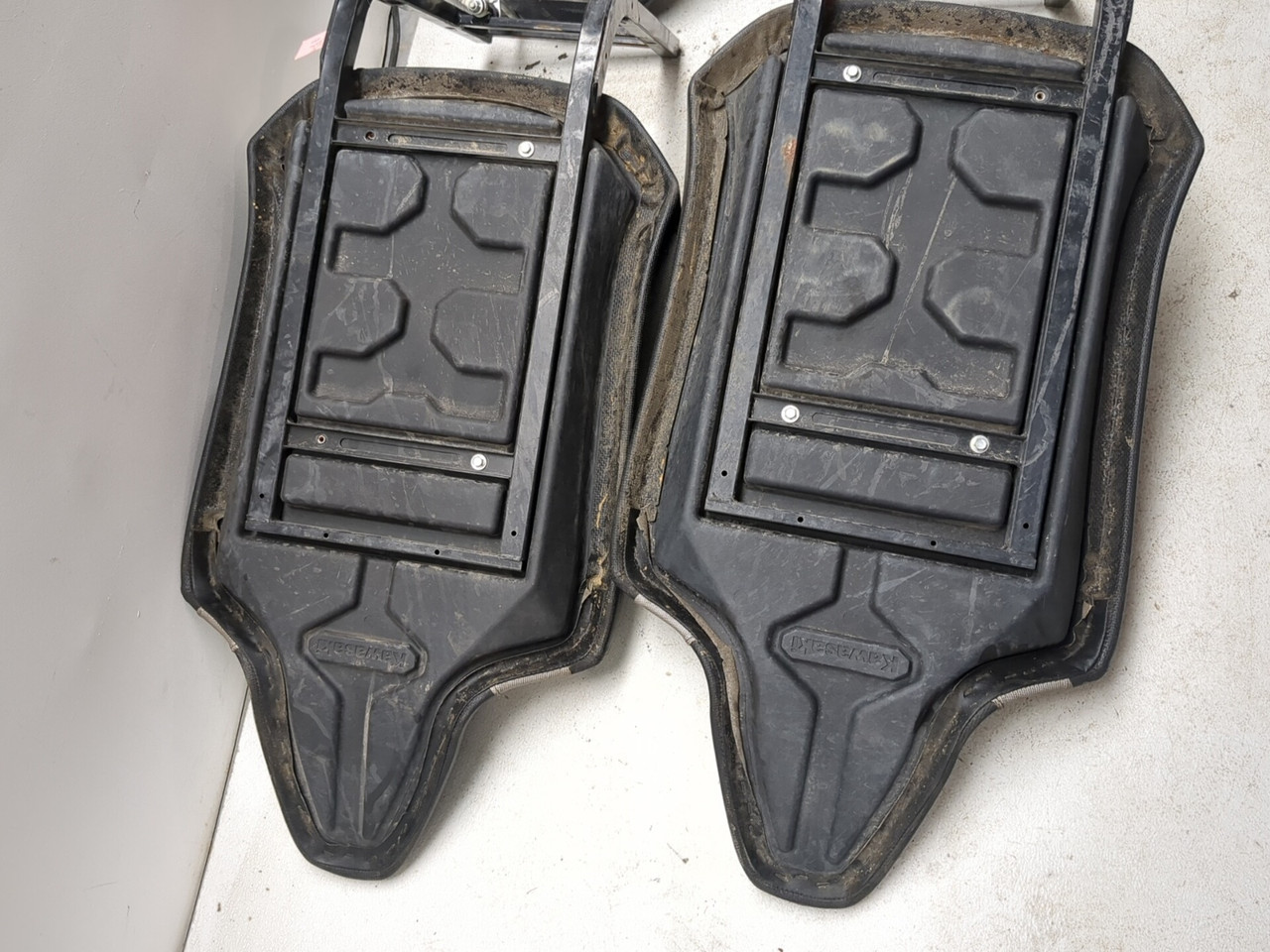 20-26 Kawasaki KRX KRF Teryx 1000 Front Driver Passenger Seat Set