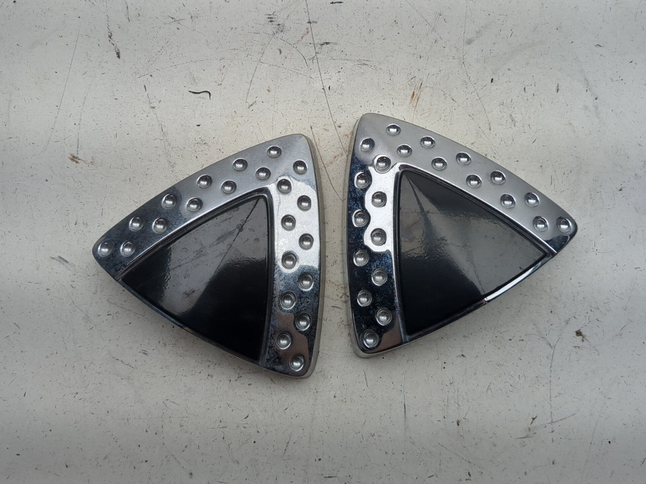 08-16 Victory Vision Tour Left & Right Side Panel Accents Fairing