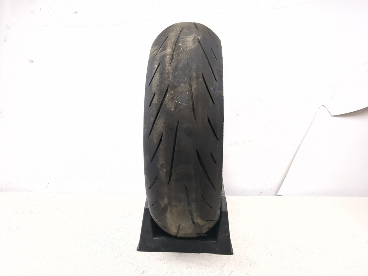 Bridgestone Battlax Hypersport S22R Rear Tire 180/60ZR17 - Sun
