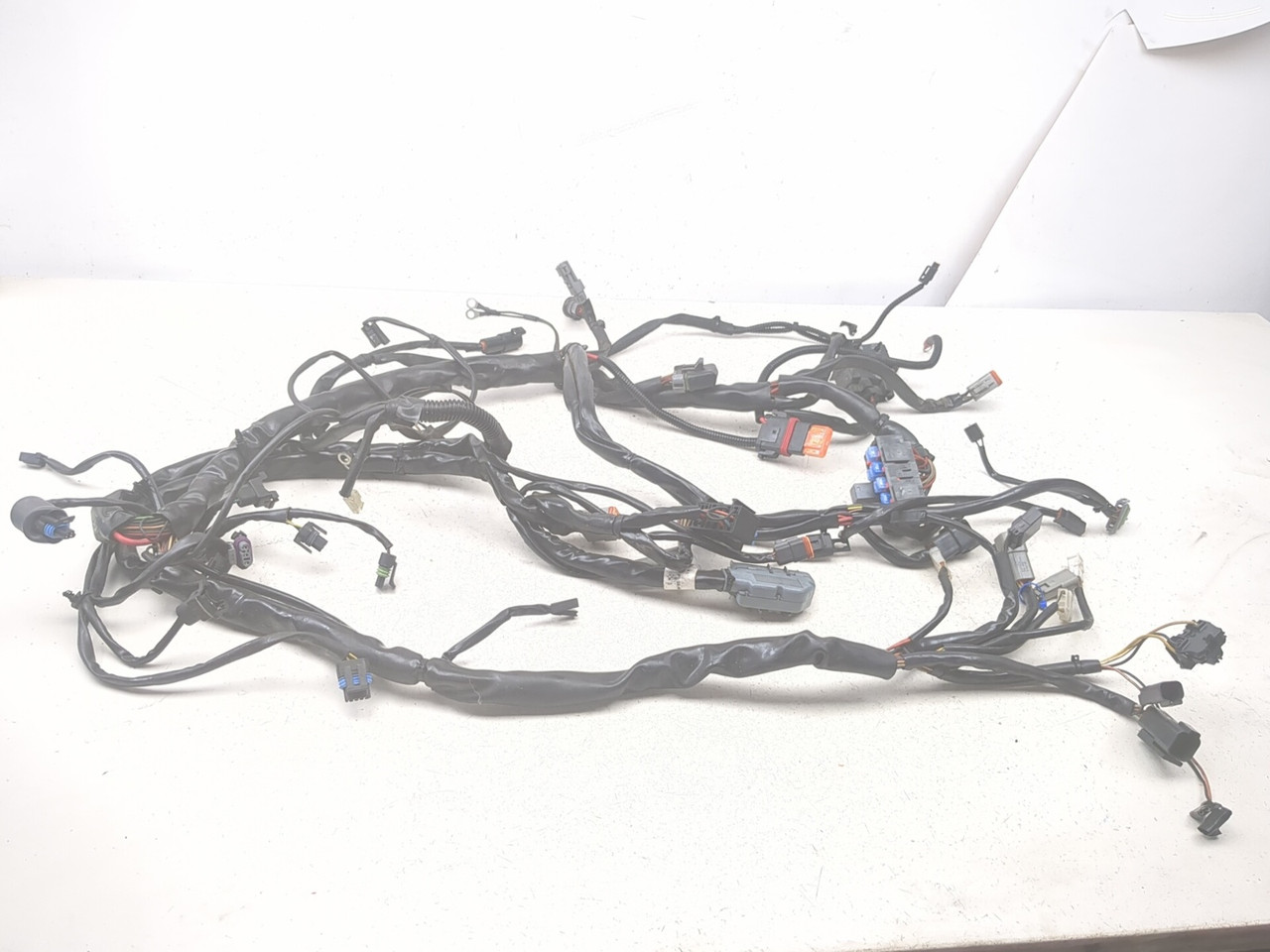 99-06 Harley-Davidson FLHRI Road King Main Wiring Harness 70233-04