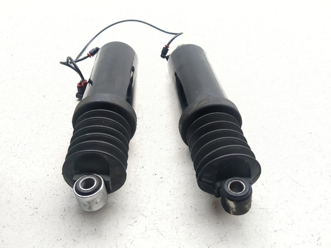 【純正】Harley-Davidson 2016 FLHRエアーショック 14-16 Harley Street Glide FLHX Rear Left Right Air Shock Set 54662
