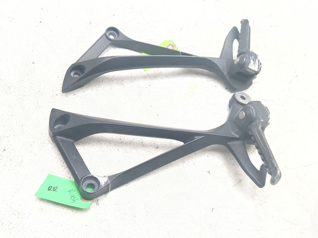 11-15 Kawasaki Ninja ZX10R Rear Left Right Passenger Foot Peg Set