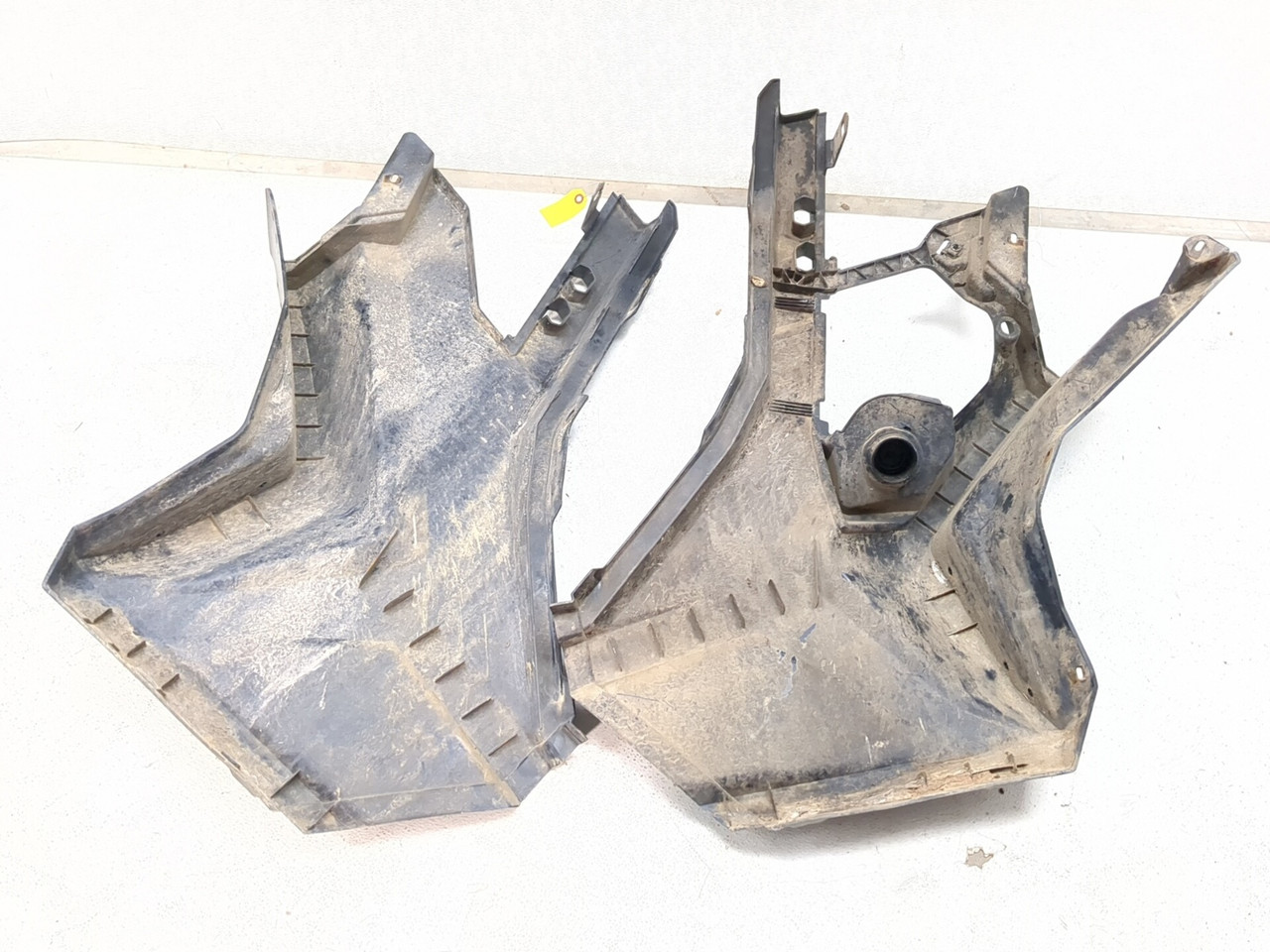 21-26 Can Am Commander XT 1000 Rear Left Right Side Panel Set