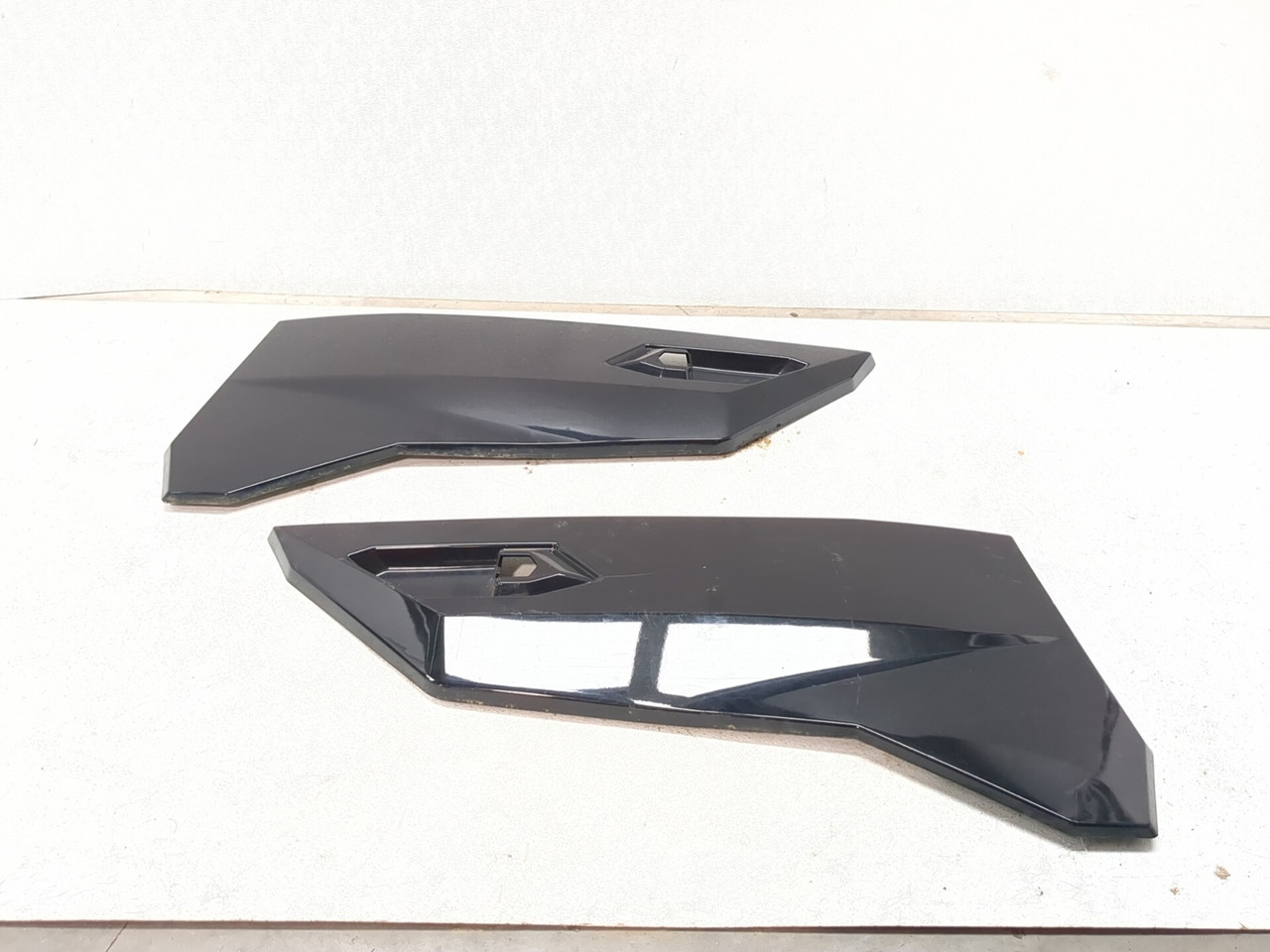 21-26 Can Am Commander XT 1000 Left Right Front Door Panel Set