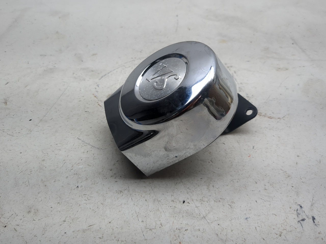 87-09 Suzuki VS1400 Intruder 1400 Front Horn Cover 38500-38B01