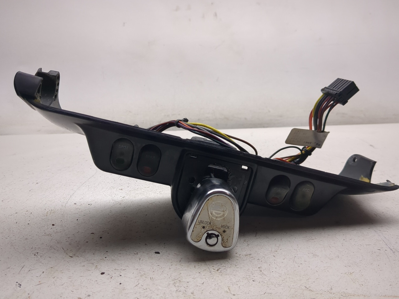 06-13 Harley CVO Ultra Glide FLHTCUSE Front Ignition Switch W/ Key