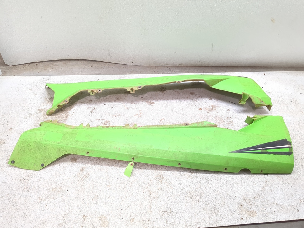 20-26 Kawasaki KRX Teryx 1000 Rear Left Right Fender Panel 14093